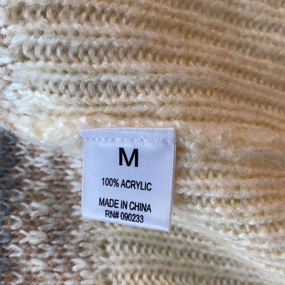 Roxy Southwest Aztec Sweater Shawl/ Cardigan - Picture 9 of 9